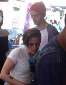 クリステンスチュワート 来日 ニコラスホルト