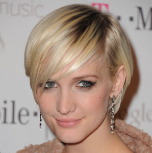 アシュリーシンプソンの髪型はいつからショートなのか？